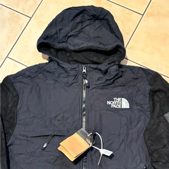 North Face Hooded Fleece with Full Zipper , Unisex - Picture 3 of 16